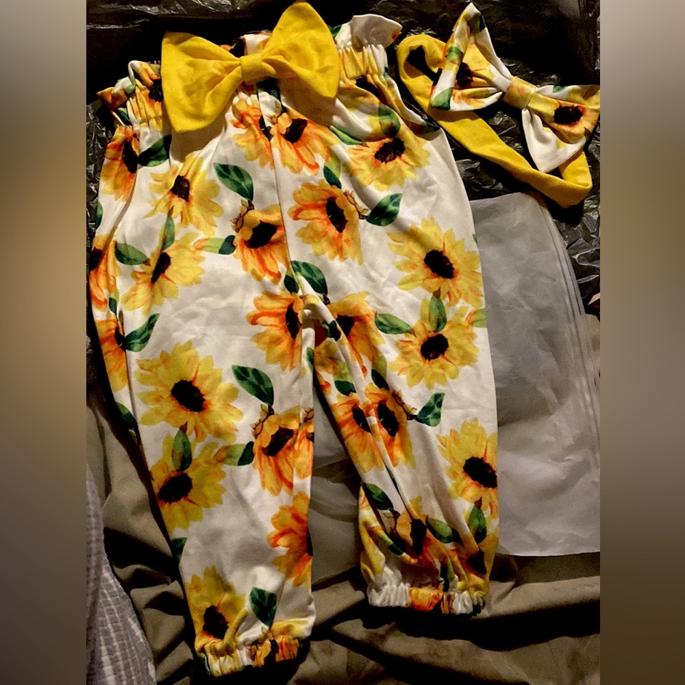 Bow and Pant Sunflower Set